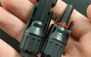 MC4 CONNECTOR